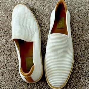 Ladies Ugg slip on white and brown shoe size 10